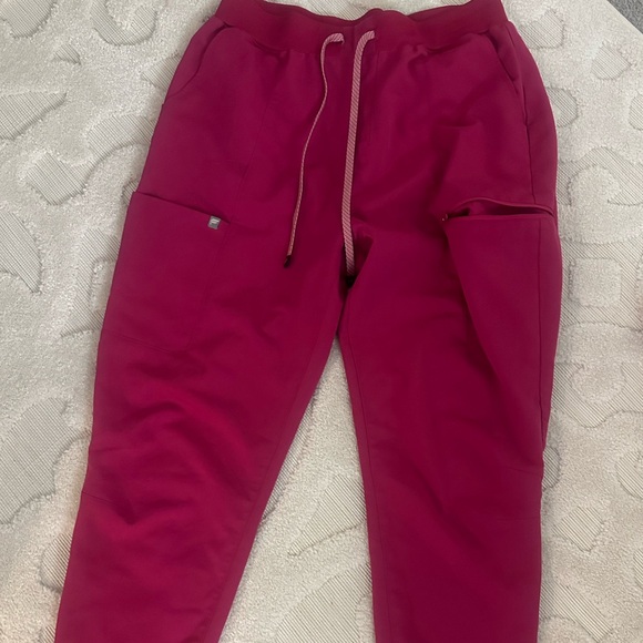 Fabletics scrub set - Picture 2 of 4